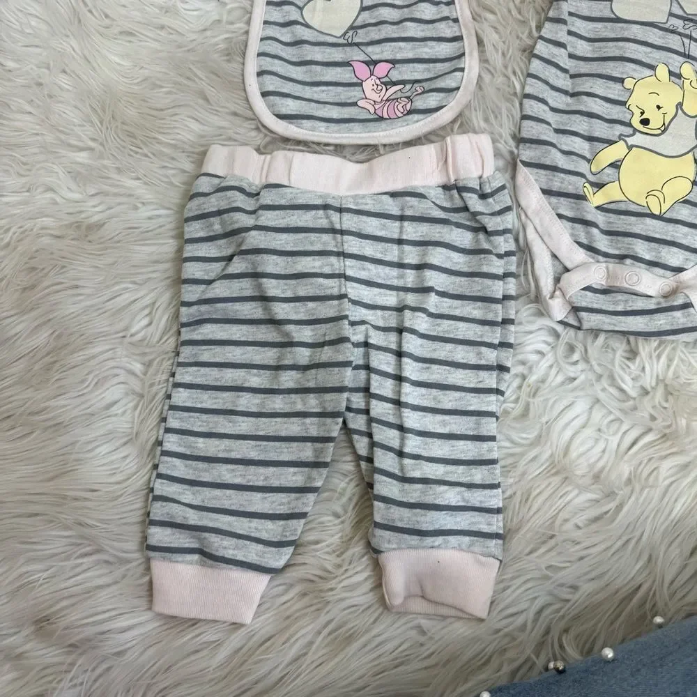 Disney Winnie the Pooh Girls’ Bodysuit, Jogger and Bib Set for Newborn – Grey
